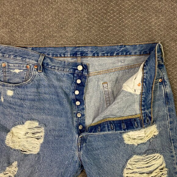 Levi's 501 Jeans Men's 44 x 30 Blue Ripped Cut Distressed Cotton 501 3032 - Picture 3 of 14